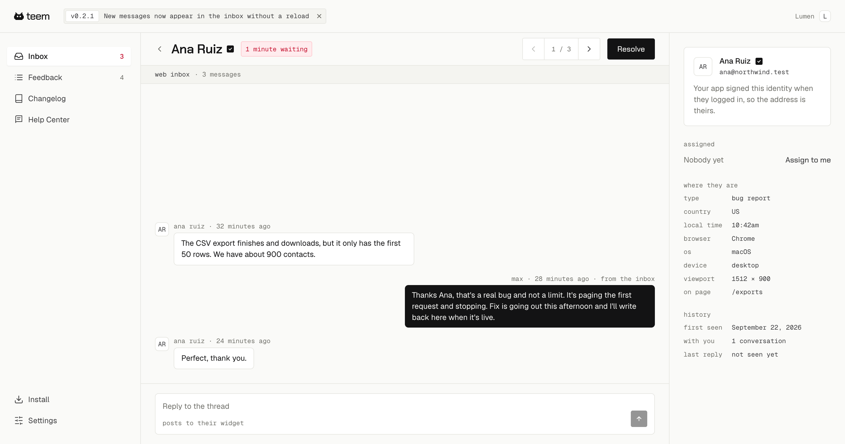 A conversation open in the teem inbox, with the thread in the middle and a panel on the right showing the visitor's identity, location, browser and history
